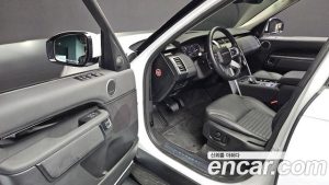 Land Rover Discovery 2.0 P300 SE 2023 года из Южной Кореи