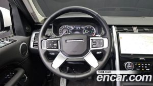 Land Rover Discovery 2.0 P300 SE 2023 года из Южной Кореи