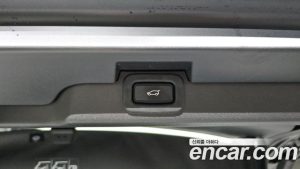 Land Rover Discovery 2.0 P300 SE 2023 года из Южной Кореи