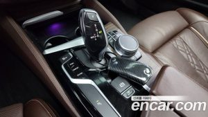 BMW 5-Series 520d Luxury Plus 2020 года из Южной Кореи