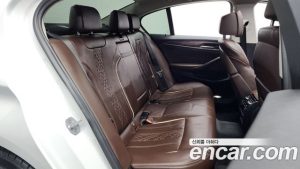 BMW 5-Series 520d Luxury Plus 2020 года из Южной Кореи