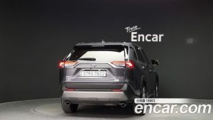 Toyota RAV4 2.5 4WD HYBRID 2021 года из Южной Кореи