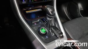 Toyota RAV4 2.5 4WD HYBRID 2021 года из Южной Кореи