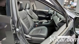 Toyota RAV4 2.5 4WD HYBRID 2021 года из Южной Кореи