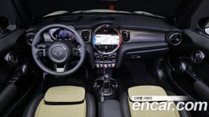 Mini Cooper Convertible CLASSIC 2024 года из Южной Кореи