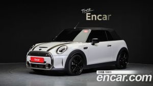 Mini Cooper Convertible CLASSIC 2024 года из Южной Кореи