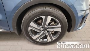 Kia Sorento HEV 1.6 2WD 2021 года из Южной Кореи