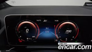 Mercedes-Benz GLA-Class GLA250 4MATIC 2020 года из Южной Кореи