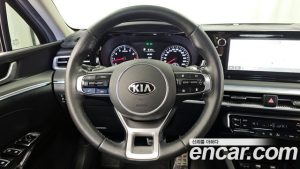 Kia K5 2.0 2020 года из Южной Кореи