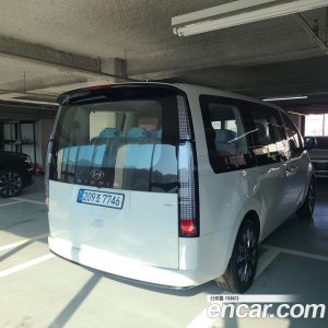 Hyundai Staria 4WD Lounge 7-Seater 2024 года из Южной Кореи