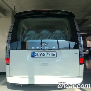 Hyundai Staria 4WD Lounge 7-Seater 2024 года из Южной Кореи