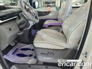 Hyundai Staria 4WD Lounge 7-Seater 2024 года из Южной Кореи