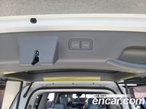 Hyundai Staria 4WD Lounge 7-Seater 2024 года из Южной Кореи