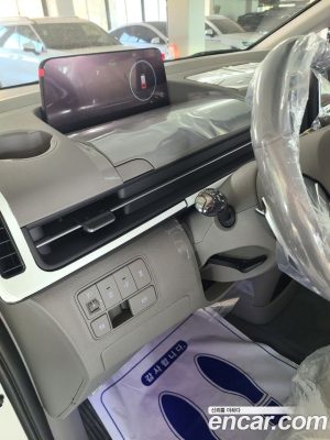 Hyundai Staria 4WD Lounge 7-Seater 2024 года из Южной Кореи