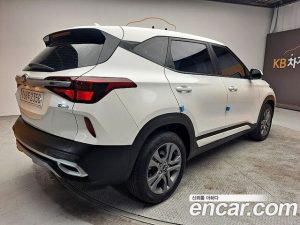 Kia Seltos Дизель 1.6 2WD 2020 года из Южной Кореи