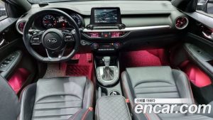 Kia K3 5Door GT Signature 2021 года из Южной Кореи