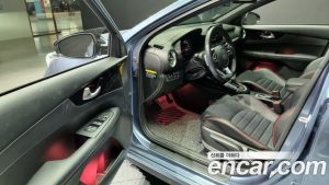 Kia K3 5Door GT Signature 2021 года из Южной Кореи