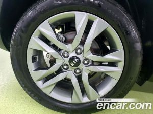 Kia Seltos Бензин 1.6 Turbo 2WD 2020 года из Южной Кореи
