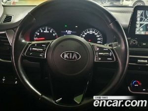 Kia Seltos Бензин 1.6 Turbo 2WD 2020 года из Южной Кореи