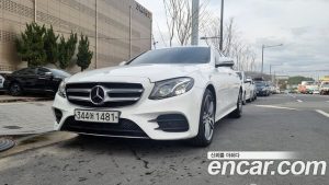 Mercedes-Benz E-Class E300 4MATIC AMG Line 2020 года из Южной Кореи
