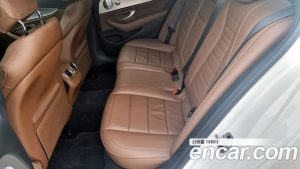 Mercedes-Benz E-Class E300 4MATIC AMG Line 2020 года из Южной Кореи
