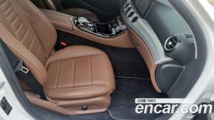 Mercedes-Benz E-Class E300 4MATIC AMG Line 2020 года из Южной Кореи