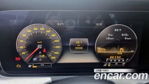 Mercedes-Benz E-Class E300 4MATIC AMG Line 2020 года из Южной Кореи