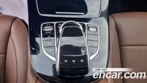 Mercedes-Benz E-Class E300 4MATIC AMG Line 2020 года из Южной Кореи