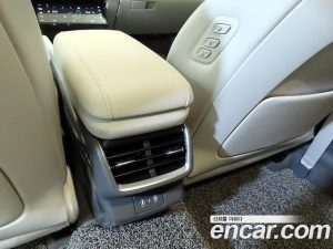 Hyundai Grandeur 2.5 Бензин 2WD 2023 года из Южной Кореи