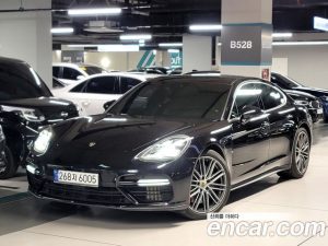 Porsche Panamera 4.0 Turbo 2020 года из Южной Кореи