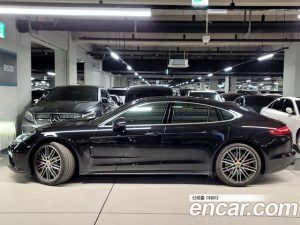 Porsche Panamera 4.0 Turbo 2020 года из Южной Кореи