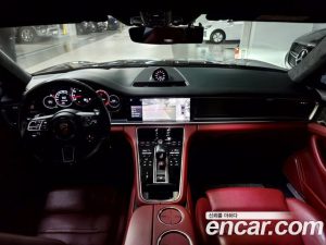 Porsche Panamera 4.0 Turbo 2020 года из Южной Кореи
