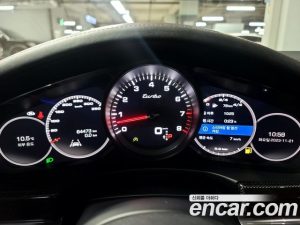 Porsche Panamera 4.0 Turbo 2020 года из Южной Кореи