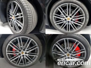 Porsche Panamera 4.0 Turbo 2020 года из Южной Кореи