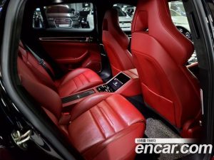 Porsche Panamera 4.0 Turbo 2020 года из Южной Кореи