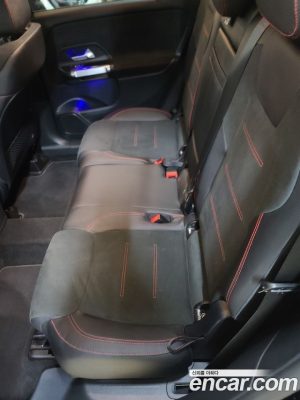Mercedes-Benz GLB-Class GLB250 4MATIC 2023 года из Южной Кореи