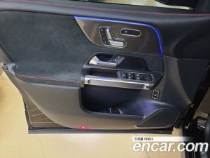 Mercedes-Benz GLB-Class GLB250 4MATIC 2023 года из Южной Кореи