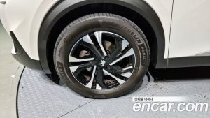 Peugeot 2008 1.5 BlueHDi ALLURE 2020 года из Южной Кореи
