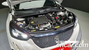 Peugeot 2008 1.5 BlueHDi ALLURE 2020 года из Южной Кореи
