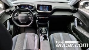 Peugeot 2008 1.5 BlueHDi ALLURE 2020 года из Южной Кореи