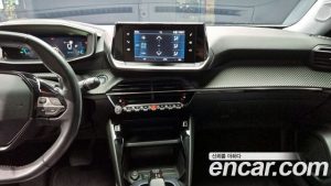 Peugeot 2008 1.5 BlueHDi ALLURE 2020 года из Южной Кореи