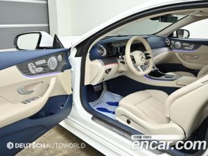 Mercedes-Benz E-Class E450 4MATIC Coupe 2021 года из Южной Кореи