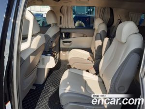 Kia Carnival Бензин 9-Seater HI-Limousine 2023 года из Южной Кореи