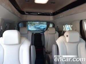 Kia Carnival Бензин 9-Seater HI-Limousine 2023 года из Южной Кореи