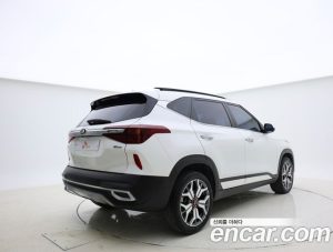 Kia Seltos Дизель 1.6 2WD 2020 года из Южной Кореи