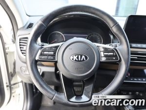 Kia Seltos Дизель 1.6 2WD 2020 года из Южной Кореи