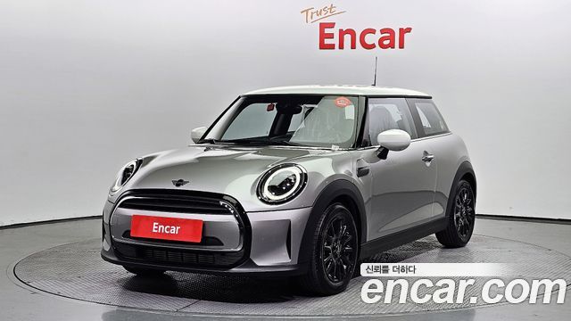 Mini Cooper CLASSIC 2024 года из Кореи