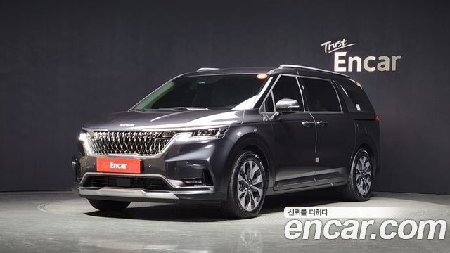 Kia Carnival Бензин 9-Seater Noblesse 2023 года из Кореи