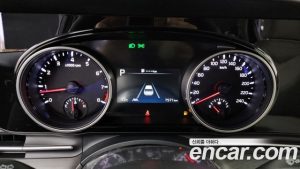 Kia Carnival Бензин 9-Seater Noblesse 2023 года из Южной Кореи