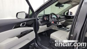 Kia Carnival Бензин 9-Seater Noblesse 2023 года из Южной Кореи